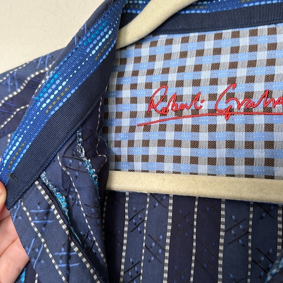Robert Graham Blue Botton-Down with Embroidery Detail Size Medium, Men’s - Picture 6 of 6